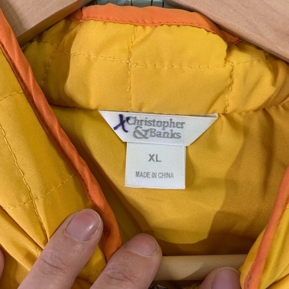 Women’s Christopher & Banks yellow w orange border quilted zipper vest size XL - Picture 2 of 7